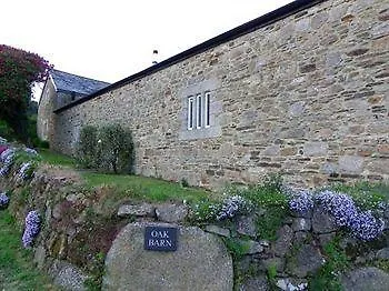 Oak Barn Otel 4*