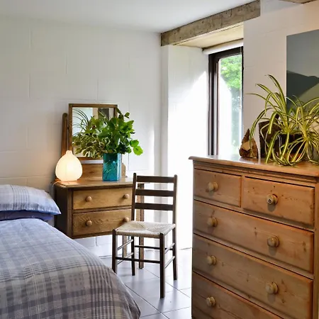 Oak Barn 4* North Hill